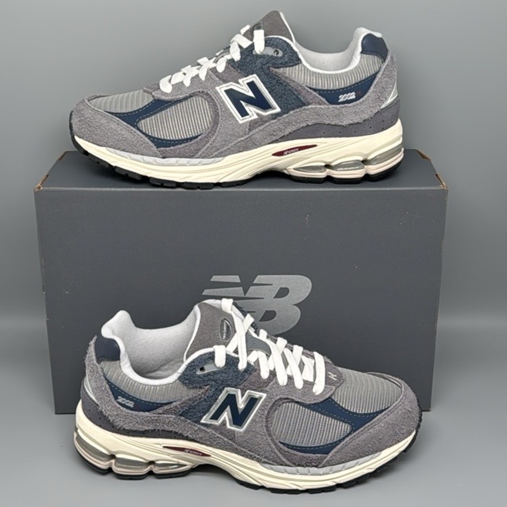 New Balance 2002R M2002REL Blue Grey Running Shoes Men's Sz 6.5 Women Sz 8D